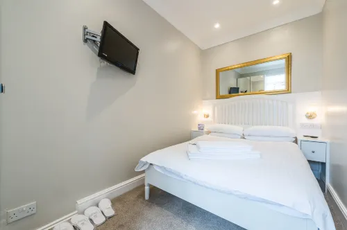 Stylish Apartment 12 Minutes by Tube from Oxford Street Free Wifi and AC