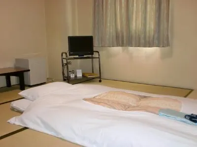 Business Hotel Shinsuma Hotel di Handa