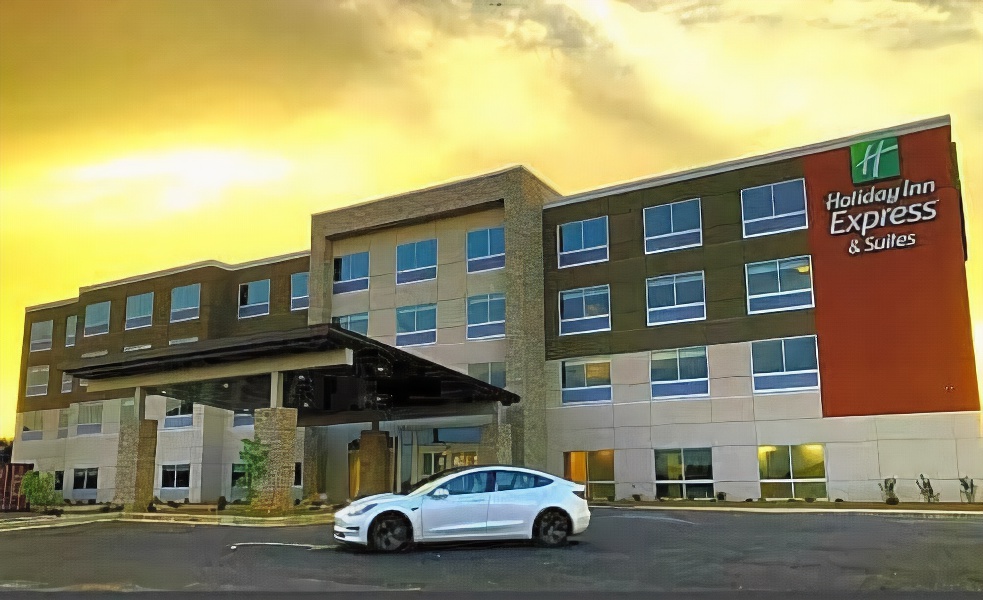 Holiday Inn Express and Suites Bardstown, an Ihg Hotel