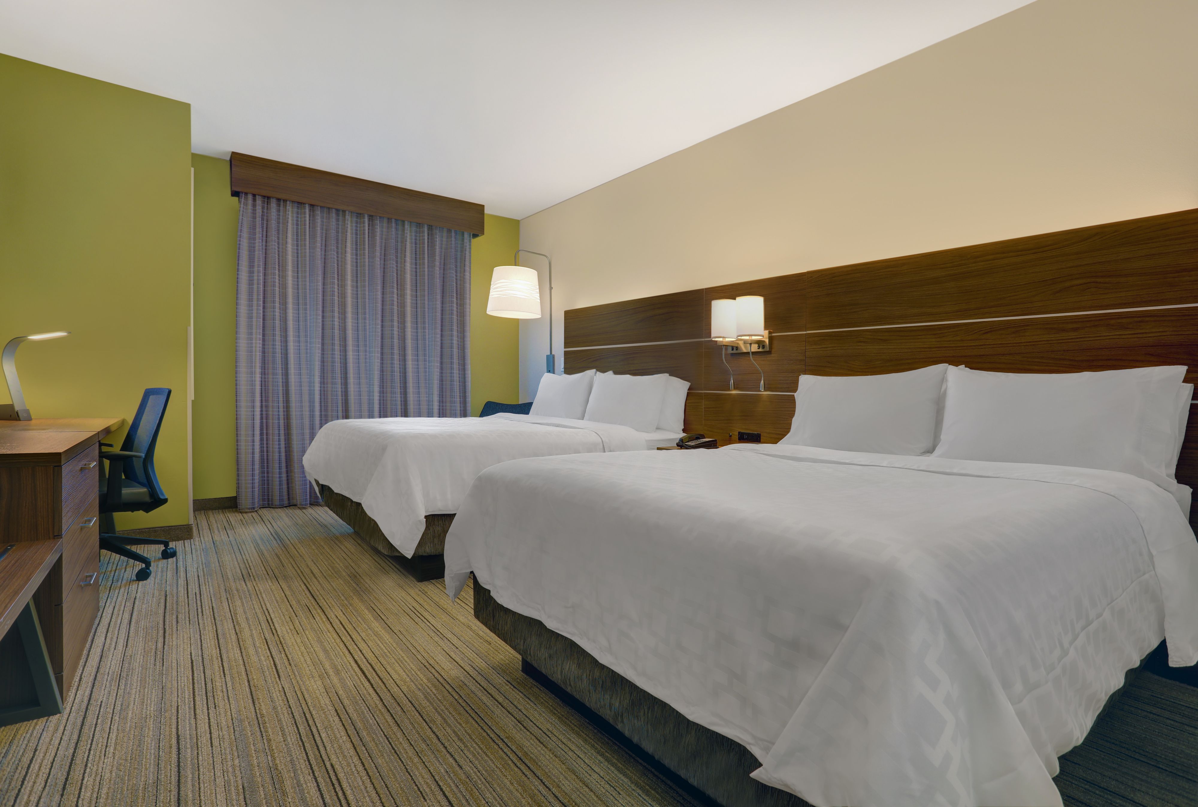 Holiday Inn Express & Suites Lenexa - Overland Park Area, an Ihg Hotel