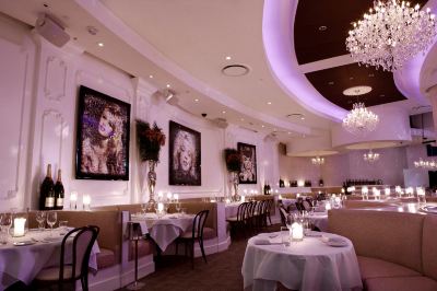 レストラン トロピカーナ ラスベガス ア ダブルツリー バイ ヒルトン ホテル＆リゾートの写真