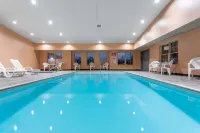 Ramada by Wyndham Sellersburg/Louisville North - Pools