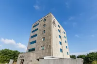 Gunsan Laonhaje Hotel Các khách sạn gần Howon University