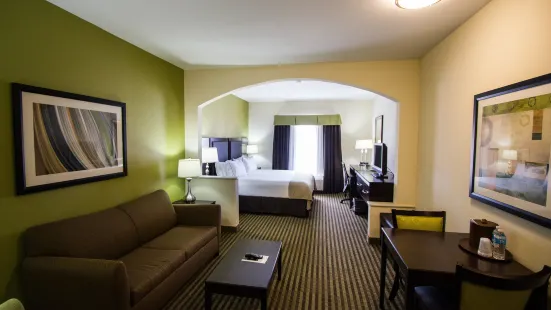 Holiday Inn Express & Suites Nacogdoches