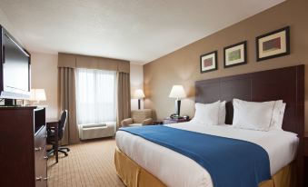 Holiday Inn Express & Suites Antigo