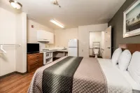 HomeTowne Studios Fresno - West