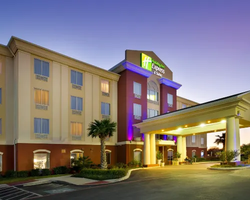 Holiday Inn Express & Suites UVALDE by IHG Hotels in Uvalde