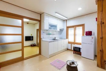 Jeongseon Gaemideul Village Pension