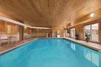 Country Inn & Suites by Radisson, Forest Lake, MN Hotels in Chisago City