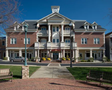 Gateway Hotel, Trademark Collection by Wyndham Hotels in Copperopolis