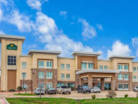 La Quinta Inn & Suites by Wyndham Luling Hotels in Luling