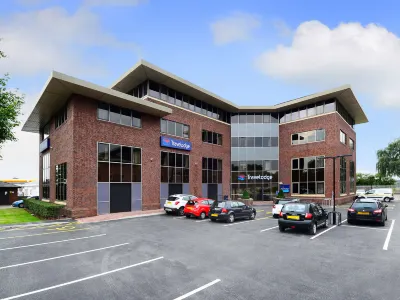TRAVELODGE MANCHESTER SALE