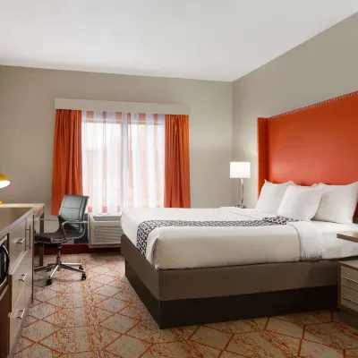 La Quinta Inn & Suites by Wyndham Lackawanna Hotels near New Era Field
