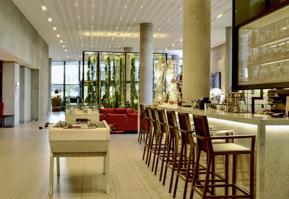 4. 풀먼 파리 루아..