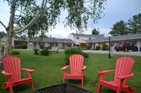 Brittany Motel Hotels near Mount Equinox Skyline Drive