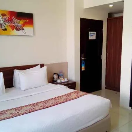 Hotel Marina Bima Отели в г. Бима