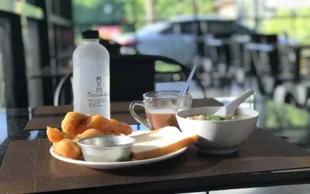 The Chess Hotel Отели рядом с достопримечательностью «Saeng Chan Beach»