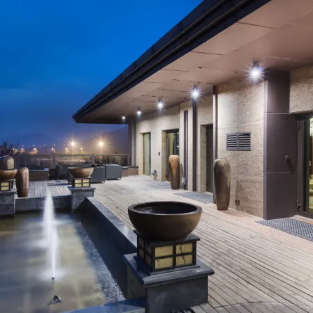 Crowne Plaza Xuzhou Dalong Lake