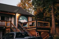 LOGE Mt. Shasta Hotels in Dunsmuir