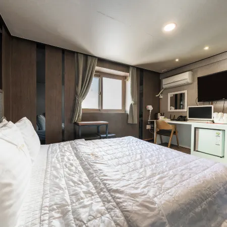 The May Hotel Songdo Busan Отели рядом с достопримечательностью «Смотровая площадка Сондо»