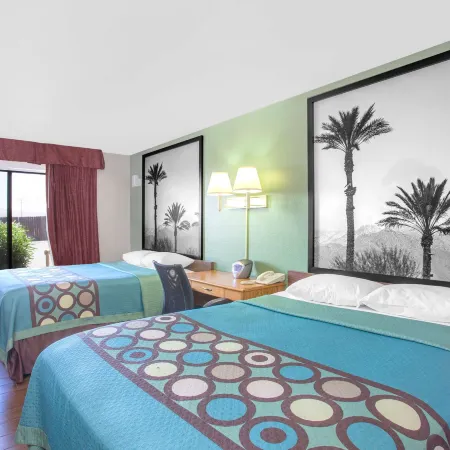 Super 8 by Wyndham Barstow
