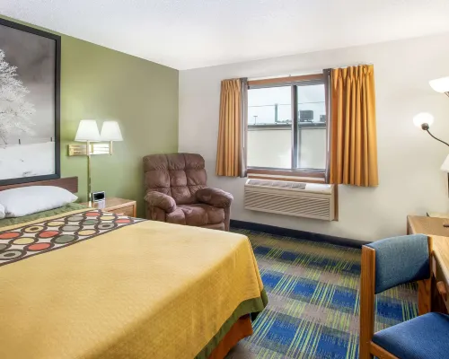 Super 8 by Wyndham Columbus Hotels in Platte County