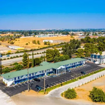 Days Inn by Wyndham Red Bluff