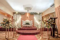 Esperado Lakeview Hotel