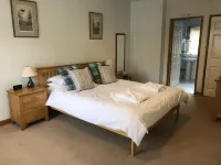 Yew Tree Farm Hotels in Aylesbury Vale District