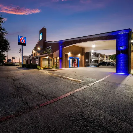 Motel 6 Plano, TX - Plano Northeast
