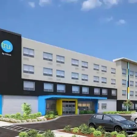 Tru by Hilton Comstock Park Grand Rapids