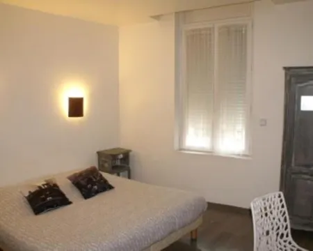 Hotel le 5 Hotels in Martigues