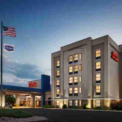 Hampton Inn & Suites Pueblo-Southgate Hotel Exterior