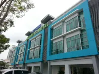 Kosma Business Hotel Hotels near Darul Makmur Stadium