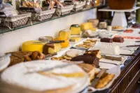 Hotel Monumento Pazo de Orbán - breakfast