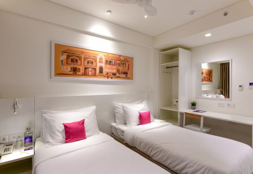 3. 센트로 푸네..