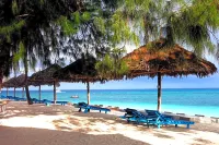 Smiles Beach Hotel - Beach
