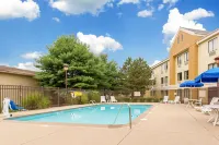 Comfort Inn Evansville East - Pools