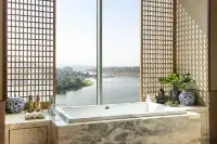Taj Lakefront Bhopal - spa