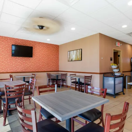 Best Western North Roanoke Отели в г. Ботетот