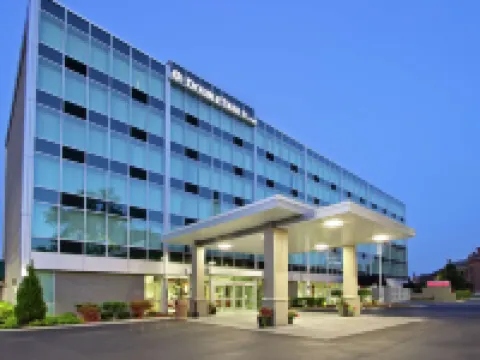 DoubleTree by Hilton Hotel Newark Hotels in Newark