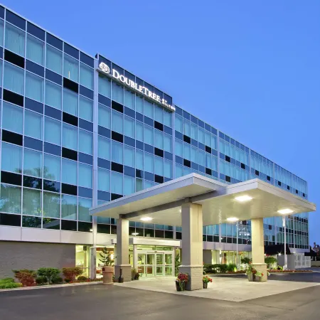 DoubleTree by Hilton Hotel Newark