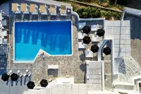 Mr and Mrs White Tinos - Beach