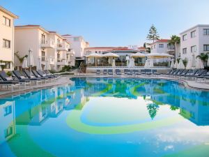 King Jason Paphos - Designed for Adults by Louis Hotels