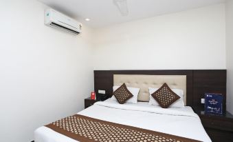 OYO 14687 Hotel Avtar