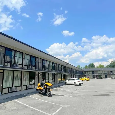 Travelodge by Wyndham Pigeon Forge Dollywood Lane