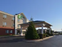 Holiday Inn Express & Suites Lonoke I-40 (Exit 175) Hotels in 