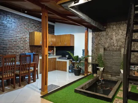 Shakilla House 4 Pesona Syariah Cianjur Отели рядом с достопримечательностью «Alun-Alun Cianjur»