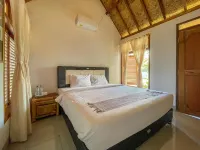 Aira Homestay Near Pantai Kuta Mandalika Mitra RedDoorz