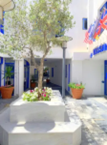 Kassavetis Center - Hotel Studios & Apartments